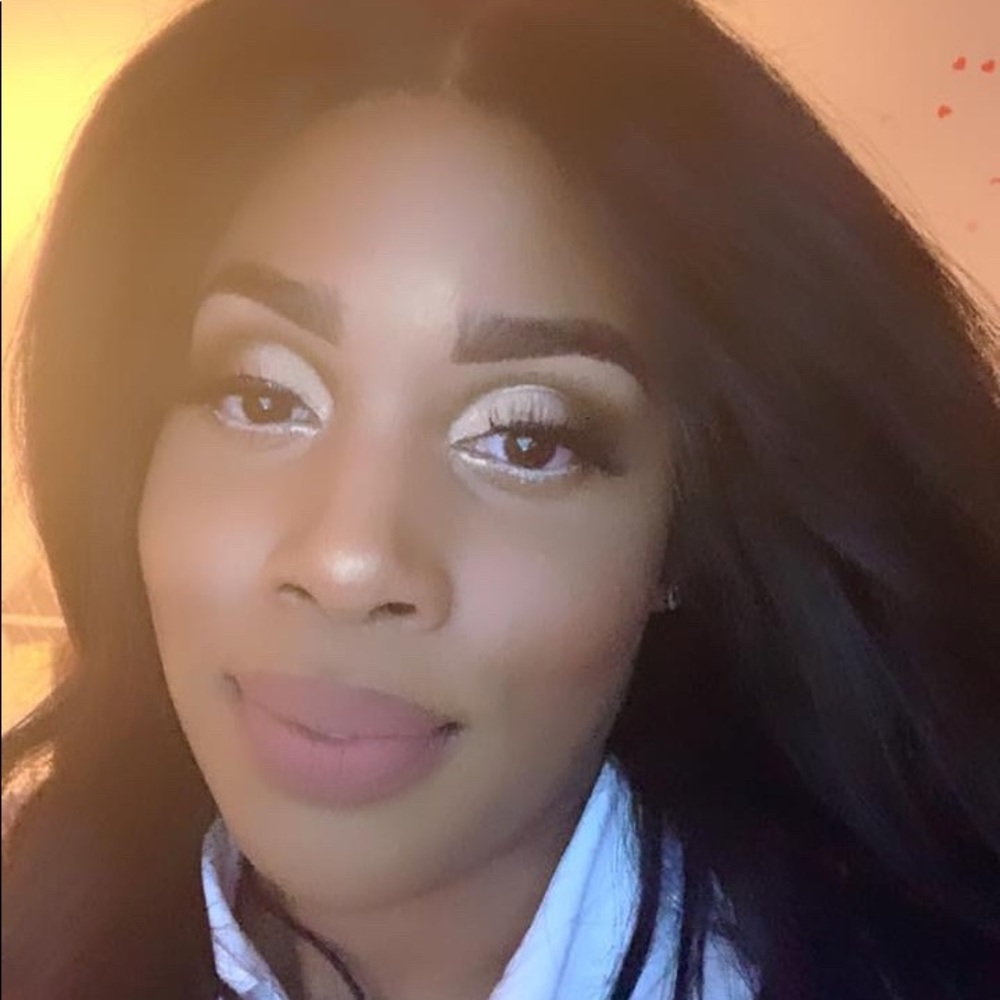 Meet your Posher, Jasmine